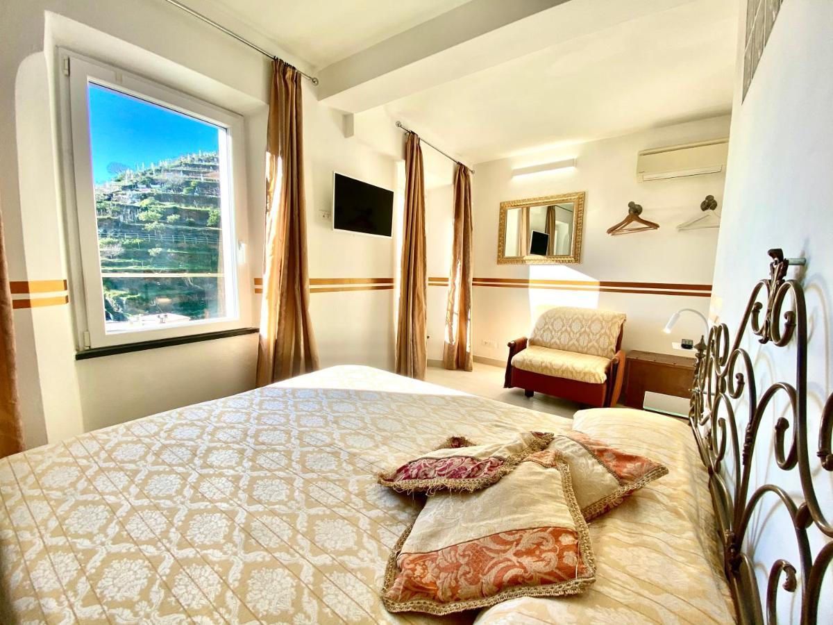 The Manarola Main Plaza Hotel Eksteriør billede