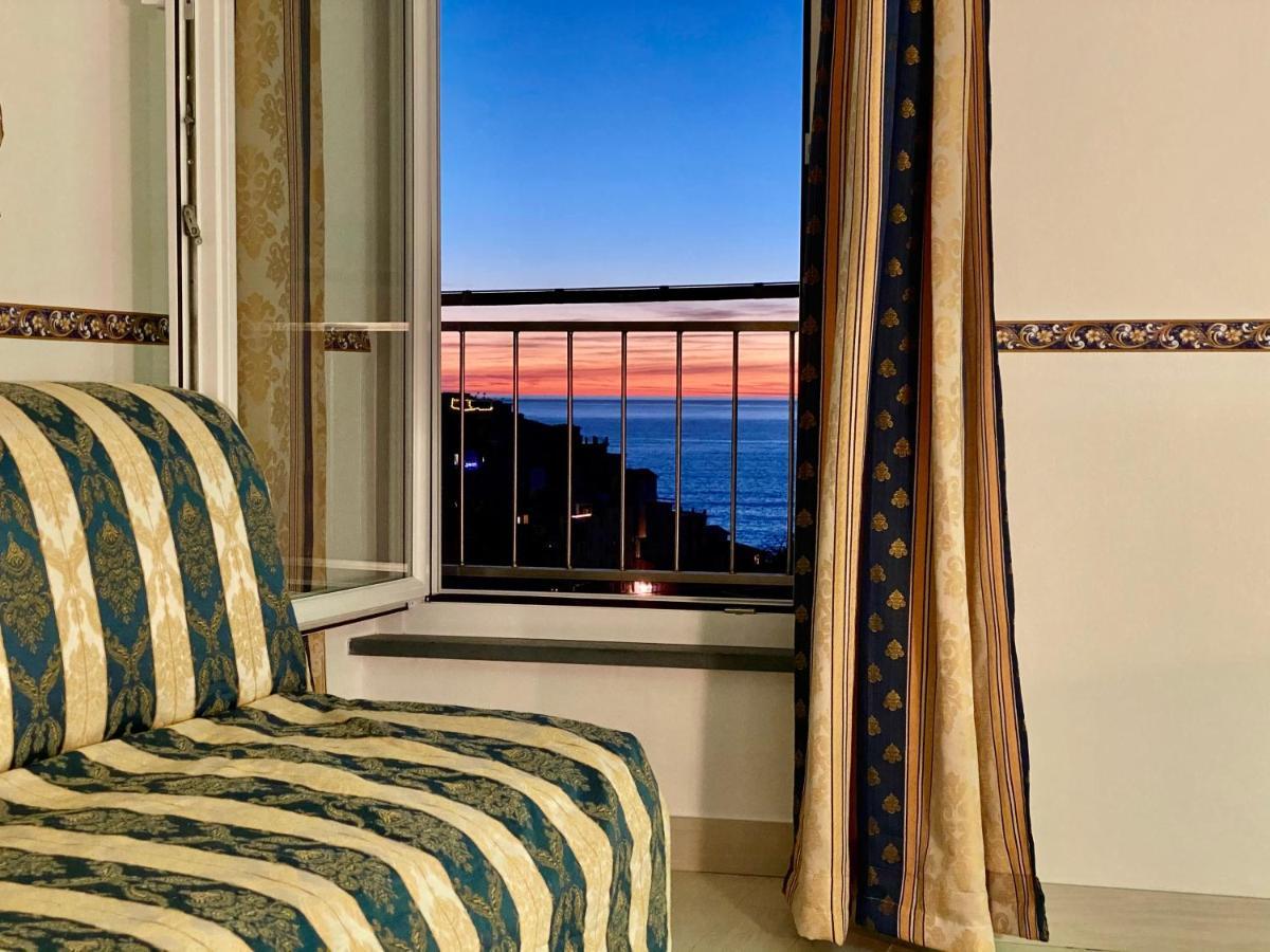 The Manarola Main Plaza Hotel Eksteriør billede